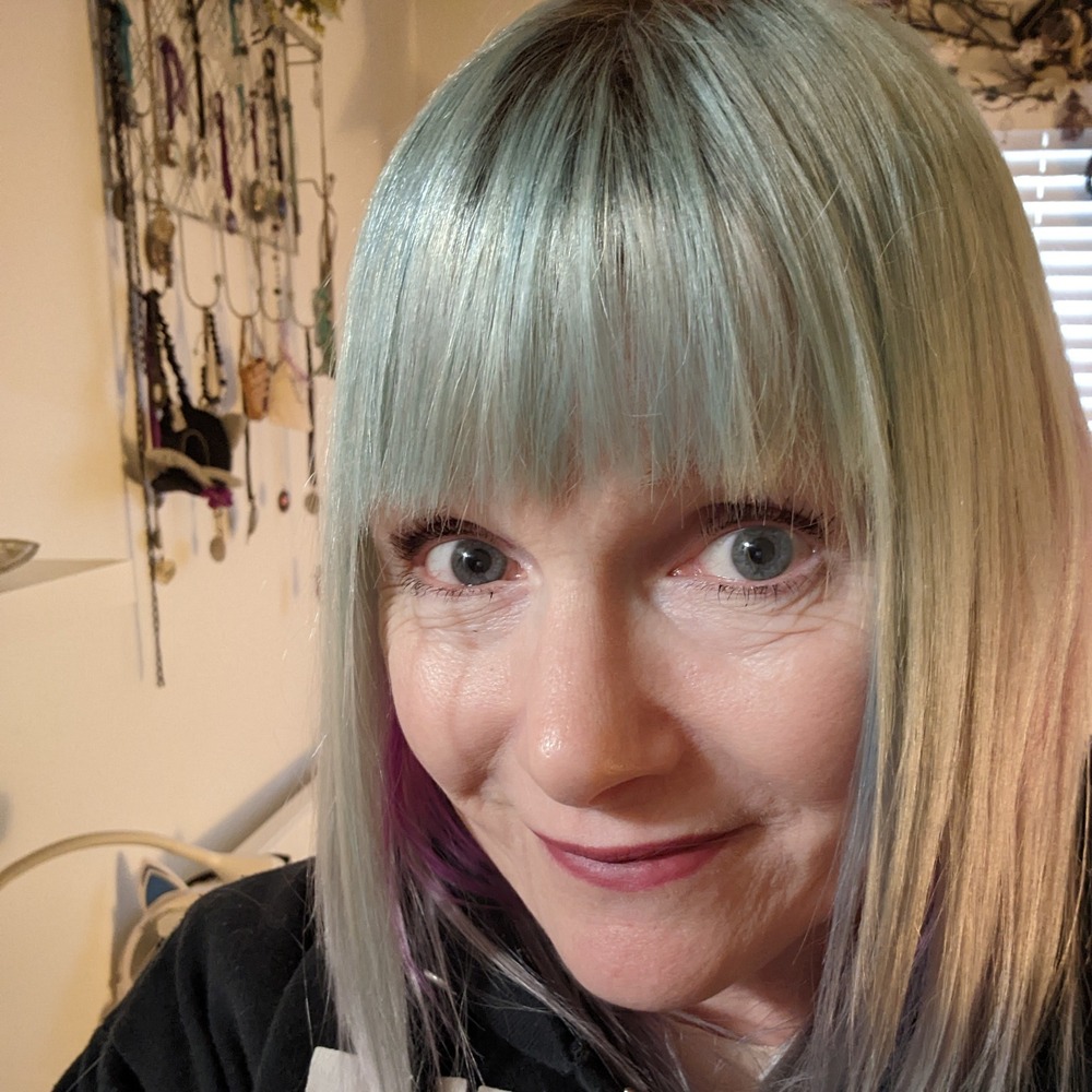 Meet your Posher, Violet